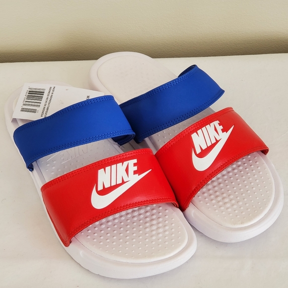 Nike Shoes - Nike Women's Benassi Duo Ultra Slides sz 8